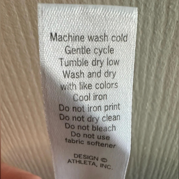 ATHLETA XXS Black Hi-Rise Leggings Mesh Detailed Ankles and Patterned Thigh - Picture 7 of 9